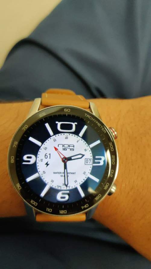 EOA NOA realistic hybrid watch