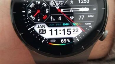 White LCD hybrid watch theme