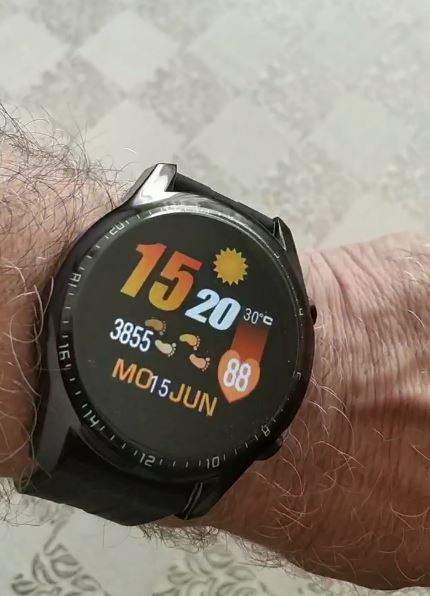 Simple Digital watch face with Big fonts