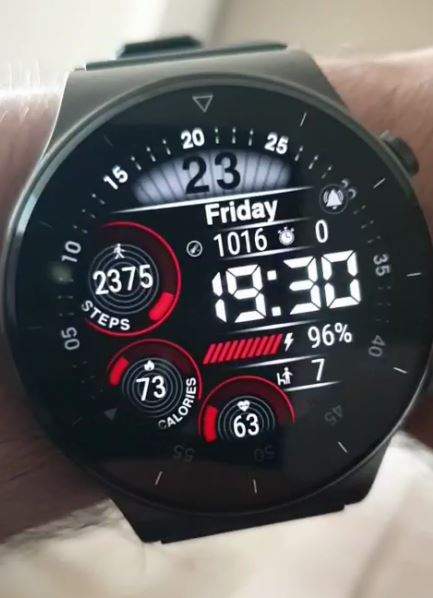 Digital animated seconds watch face
