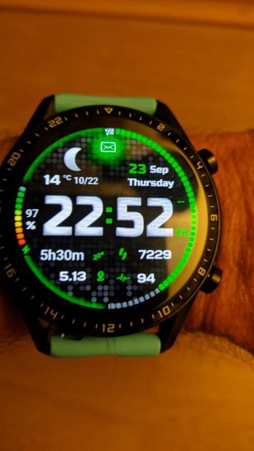 HQ digital witty watch face theme