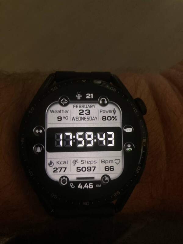 LCD HQ watch face theme