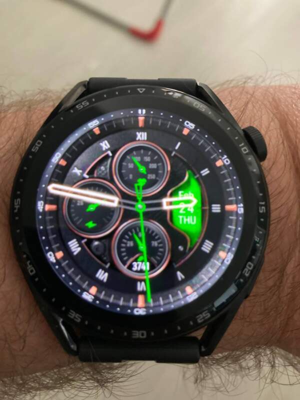 Metallic green hybrid watch face theme