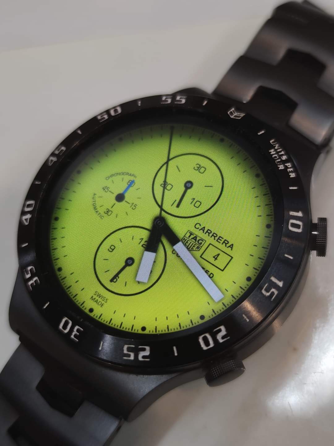 Carrera tag heuer yellow FC hybrid watchface theme